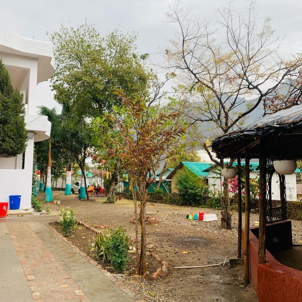 The Roxxy Royal Resort Rishīkesh Esterno foto