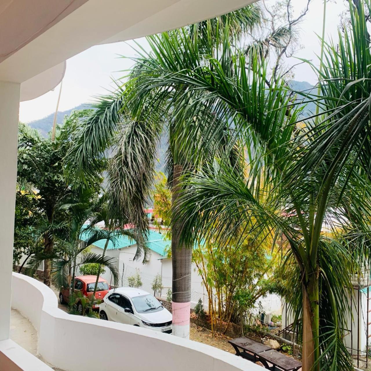 The Roxxy Royal Resort Rishīkesh Esterno foto